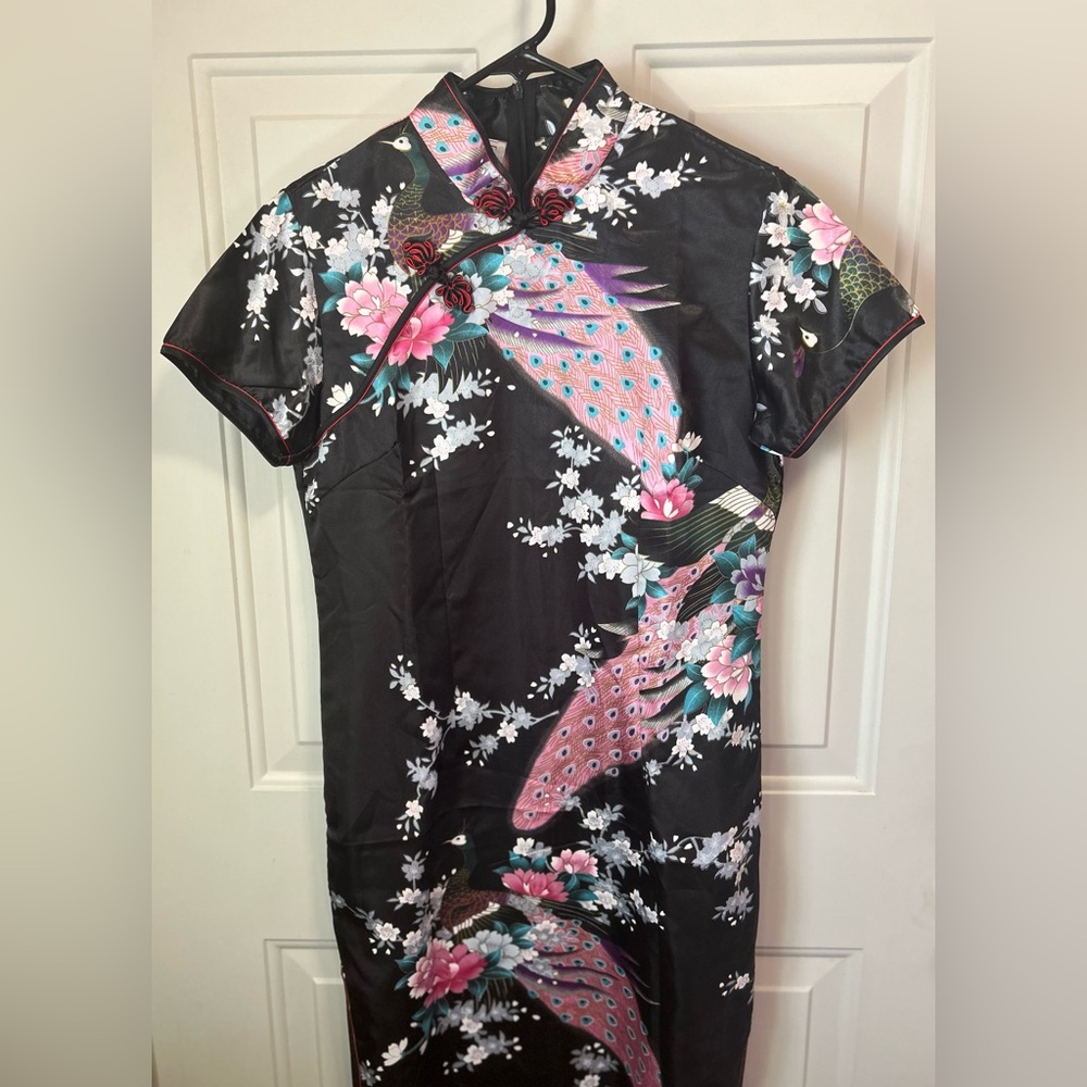 Black Floral Peacock Cheongsam Dress - Picture 2 of 6